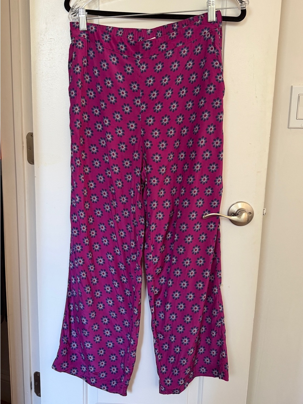 Super comfy and cute floral wide leg pants from Soi Paris